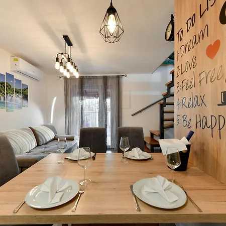 Pax Promona Zadarvillas Puljane