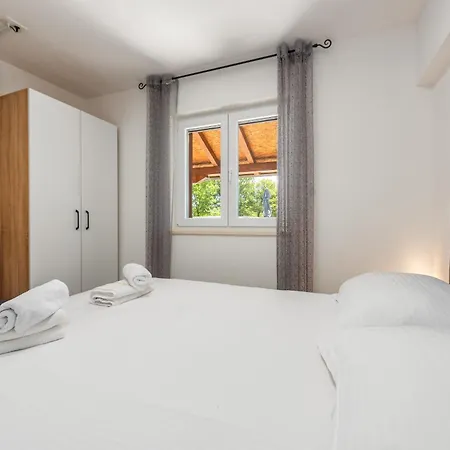 Pax Promona Zadarvillas * Puljane