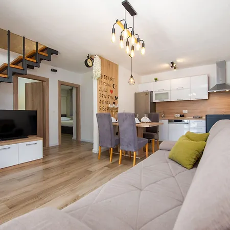 Pax Promona Zadarvillas * Puljane
